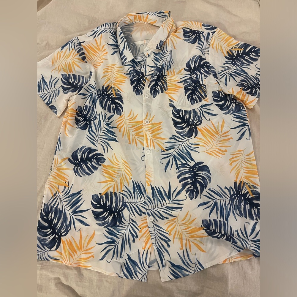 Hawaiian / Tropical Leaf Print Button-Up Shirt